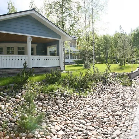 Karpalo Lodge